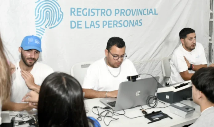 Operativo de documentación en Morón