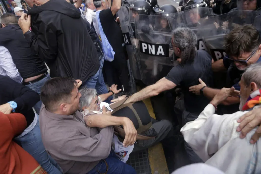Documento del Obispado de Merlo-Moreno por la represión a jubilados