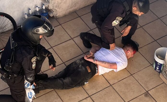 Persecución y detención en Villa Sarmiento