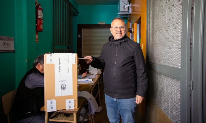 Votó Diego Valenzuela