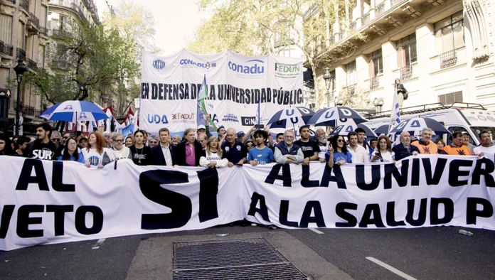 Curros en las universidades