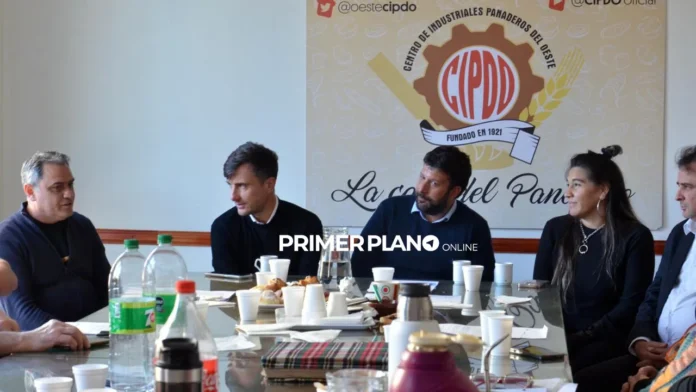 Lucas Ghi visitó el Centro de Industriales Panaderos de Morón