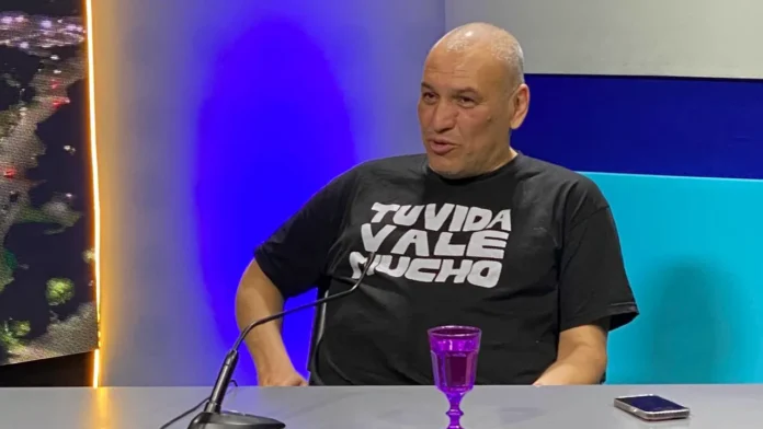 La campaña de Tavo Moreira para la comunidad Reskt