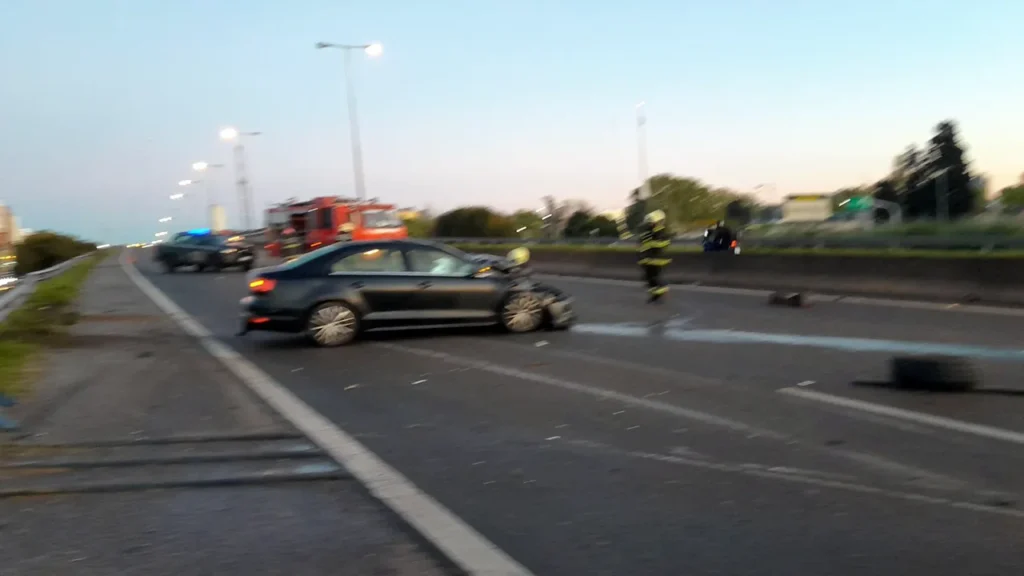 Choque y vuelco en la General Paz