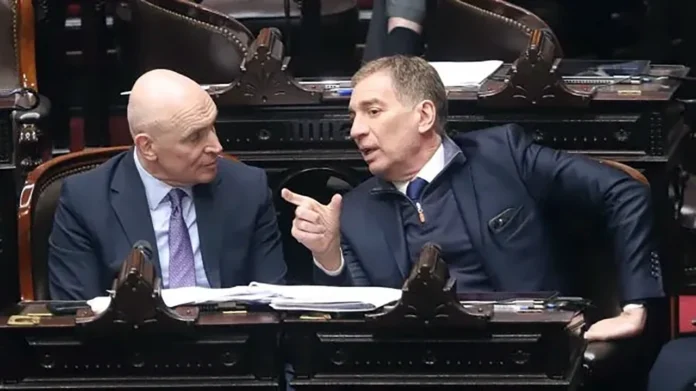 Santilli cabeza de lista libertaria