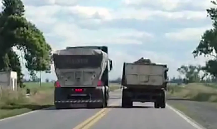 Adelantamiento prohibido en las rutas