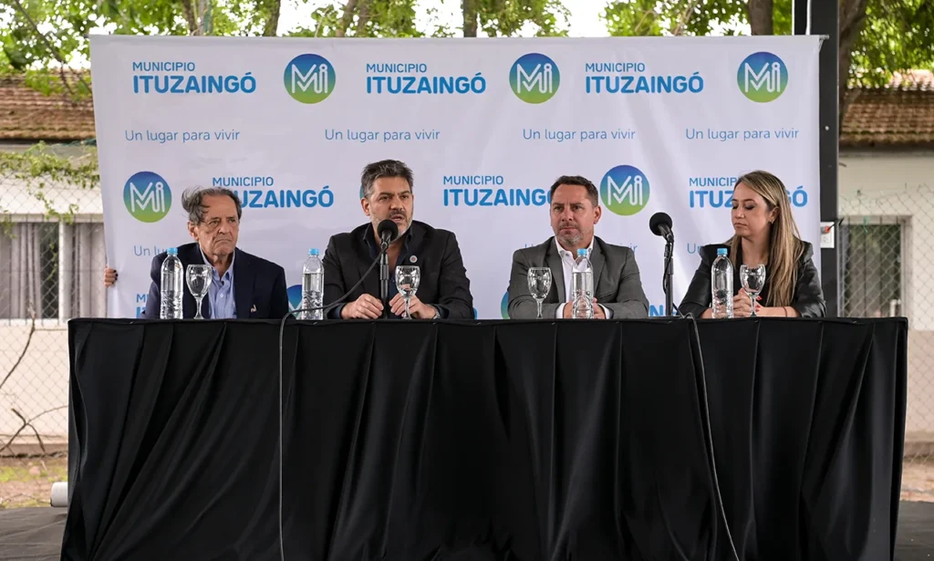 El ministro Carlos Bianco visitó Ituzaingó