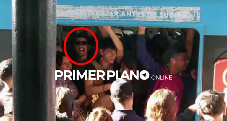 Furia de pasajeros del Sarmiento