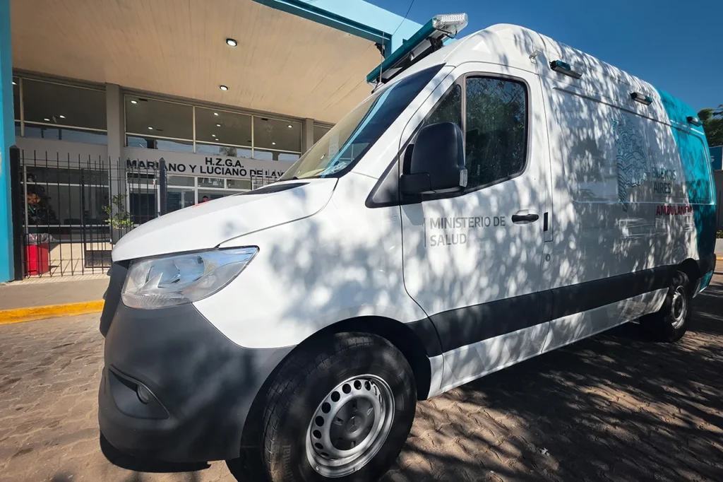 Visita de Kicillof al hospital de Moreno