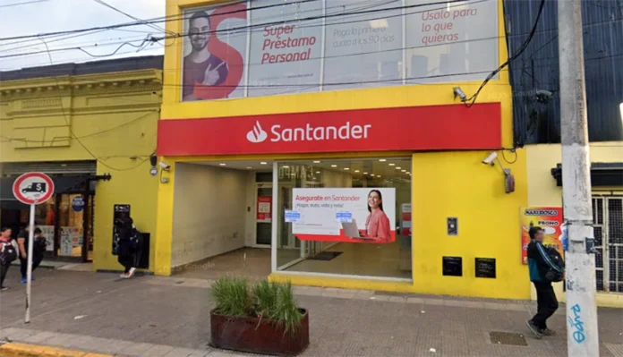 Estafa en el banco Santander de Moreno
