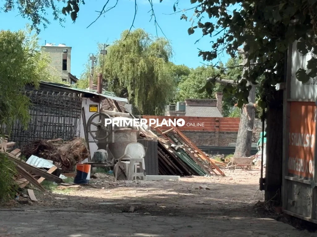 Construcción de canchas de paddle en Castelar norte