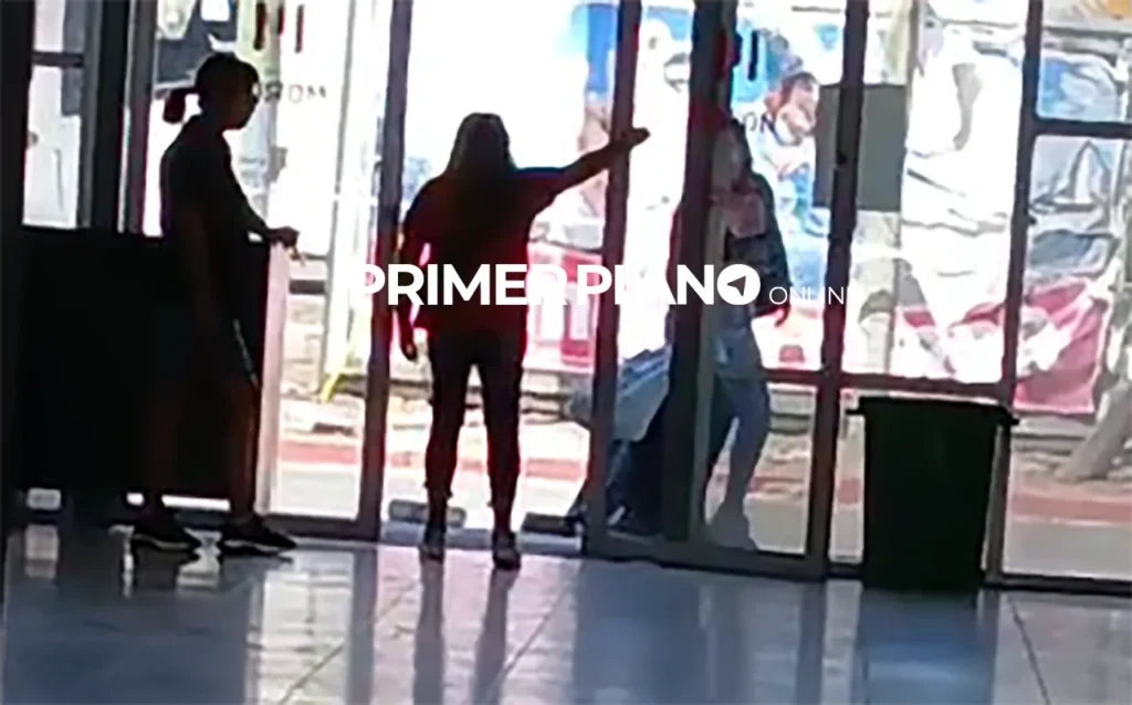 Escándalo en la terminal de micros de Morón