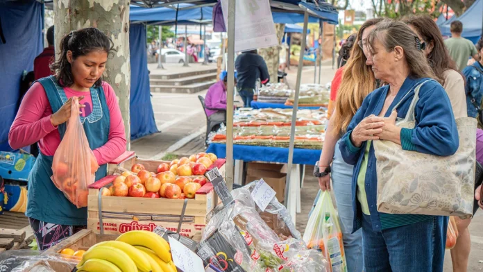 Mercado de la Economía Popular en Moreno
