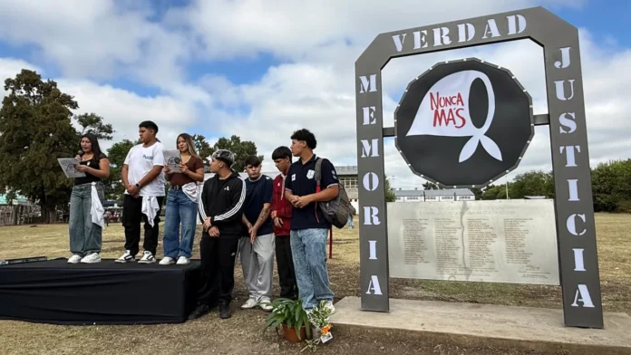 Arco de la Memoria en Ituzaingó