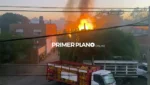 Incendio y explosiones en depósito de garrafas en Merlo