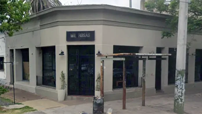 Robo al restorán Mil Rosas