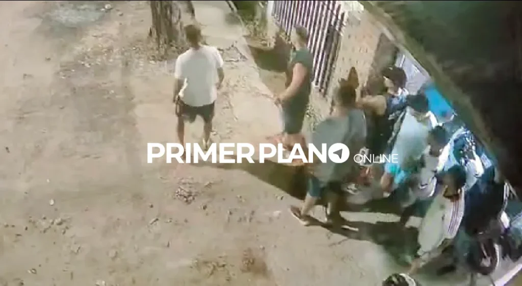 Escándalo con pelea vecinal en Merlo