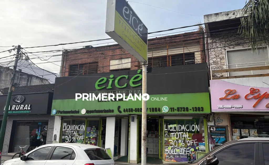 Cierre de emblemático comercio en Ituzaingó