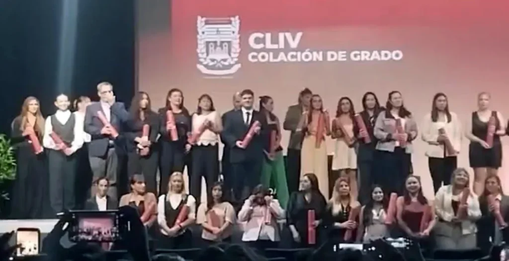 Martín Bernal universitario