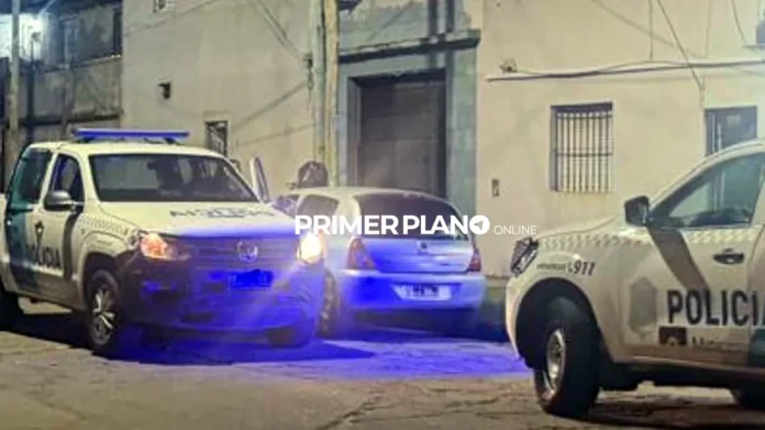 Mujer policía baleada