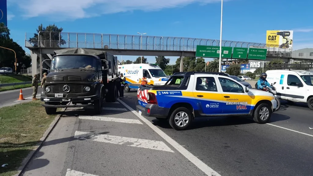 Choque en Acceso Oeste
