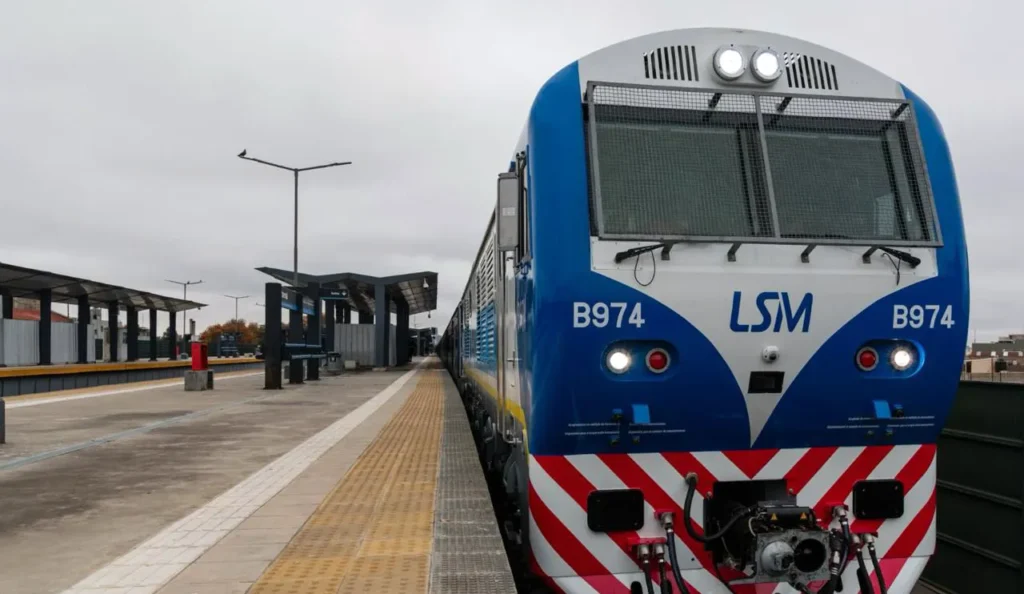 Locomotora tren San Martín