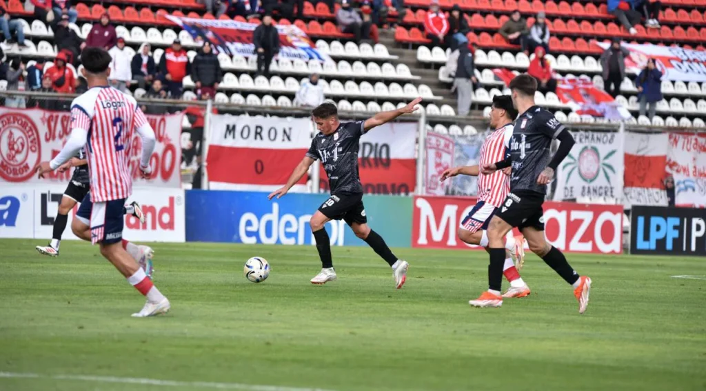 Morón empató con Los Andes