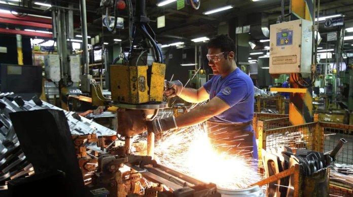Críticas de empresario Pyme al modelo libertario
