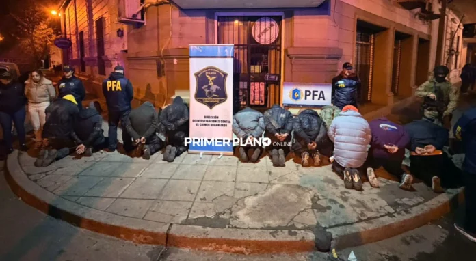 12 detenidos por banda de boqueteros