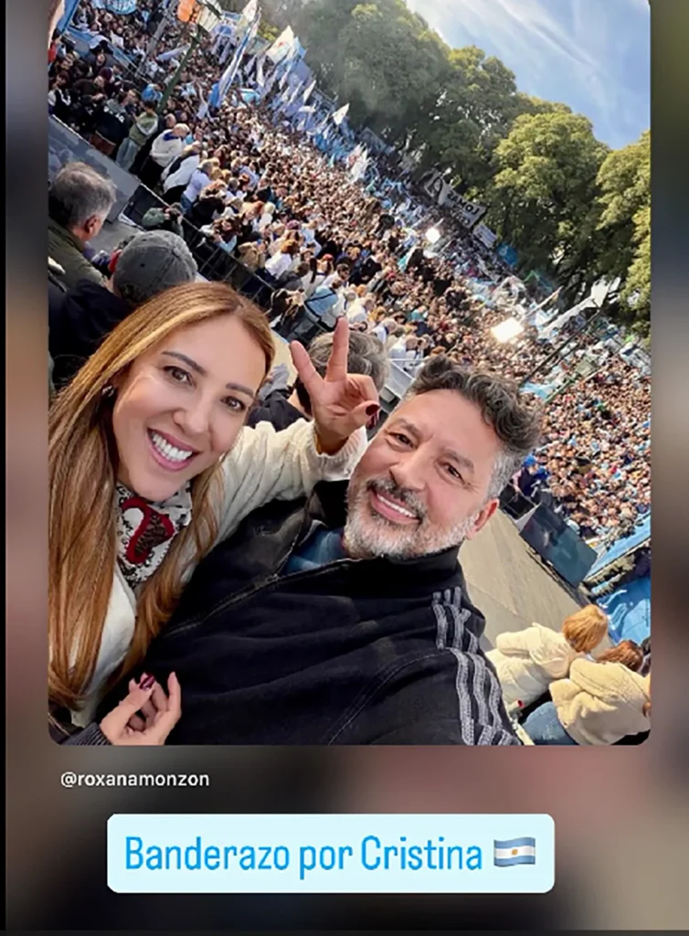 Banderazo por CFK