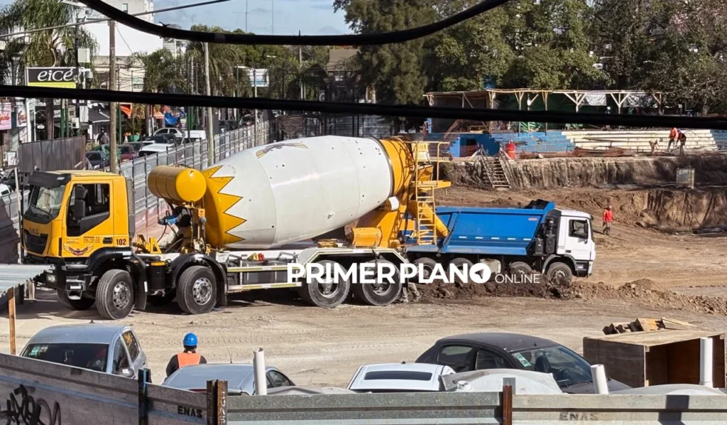 Remodelación de la plaza 20 de Febrero