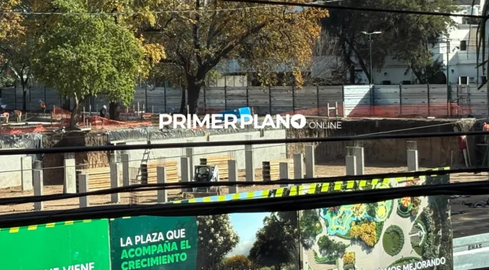 Remodelación de la plaza 20 de Febrero