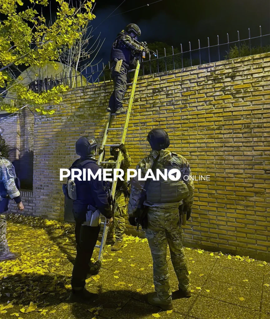 12 detenidos por banda de boqueteros