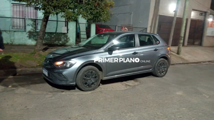 Delincuentes le robaron a dos policías en Merlo
