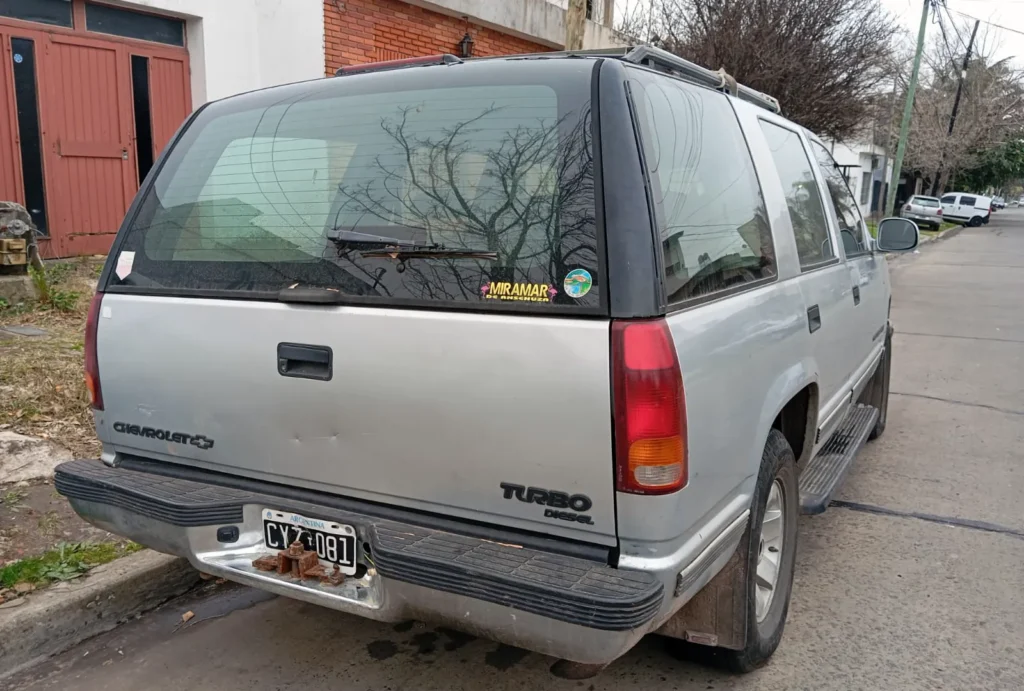 Camioneta robada a empuje en Castelar