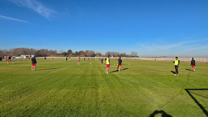 Primer entrenamiento en el predio Nolo Aguirre