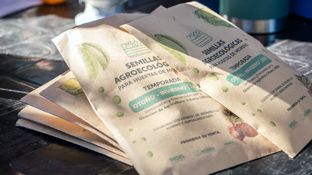 Entrega de semillas en Moreno