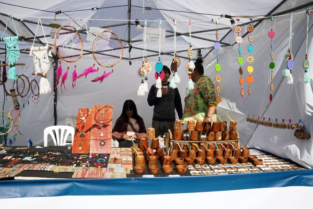 Feria Regional de Industrias Culturales y Creativas a Ituzaingó