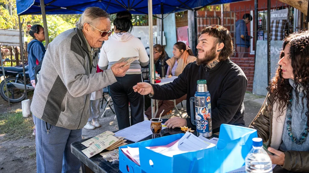 Entrega de semillas en Moreno