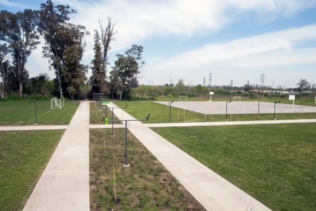 Nuevo Campo de Deportes en la UNAHUR