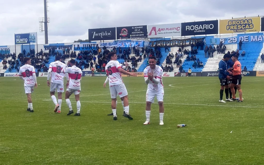 Morón le ganó a Racing de Córdoba